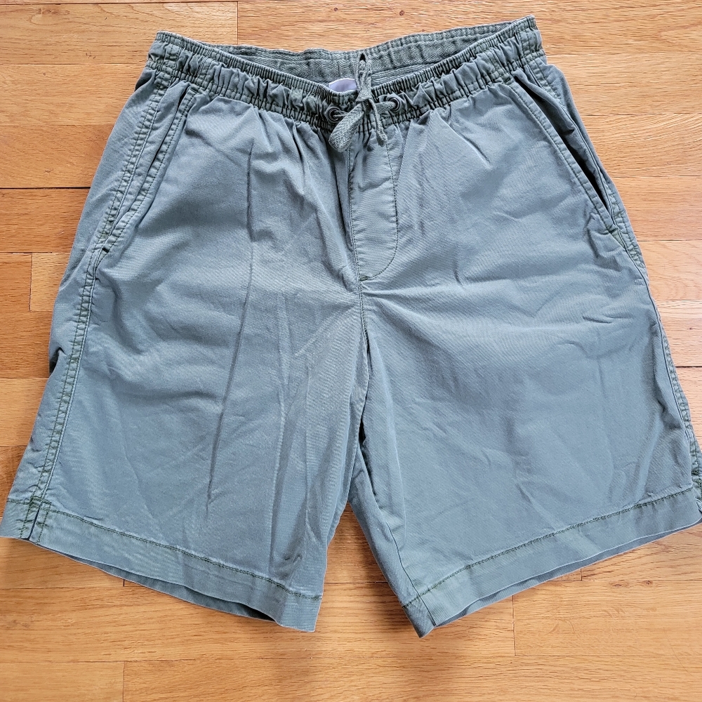Like New Gap Mens Pull On Green Khaki Shorts